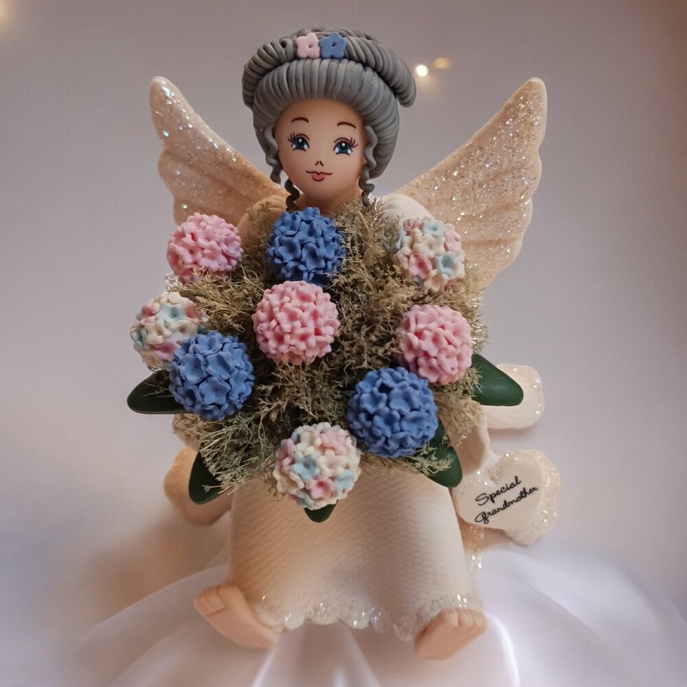 Rare Kneeded Angel "Grandmother" Barefoot Collection Figurine By Carol G…